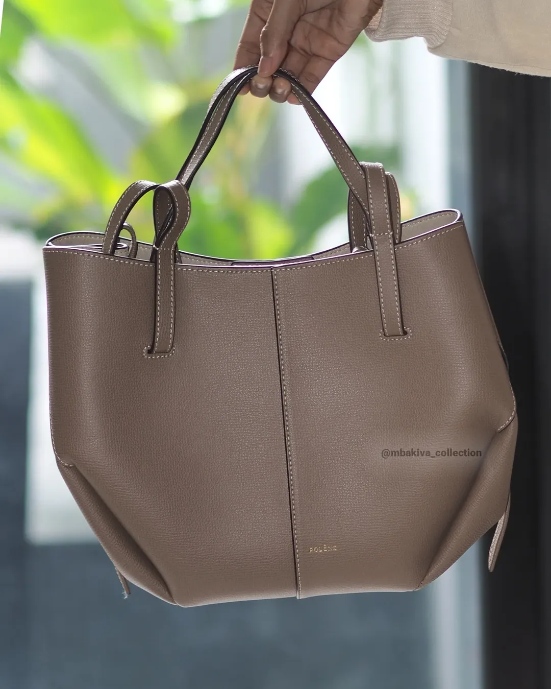 cyme mini tote textured leather taupe - Gambar 5