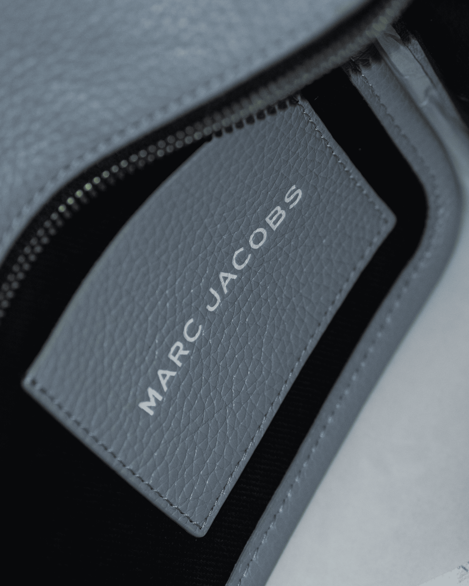 MJ Mini Traveler Tote Bag WolfGrey Leather - Gambar 5