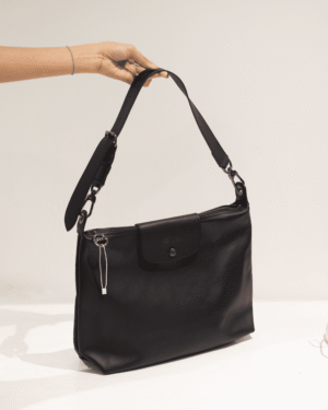 Cuir Medium Xtra Hobo Leather Black